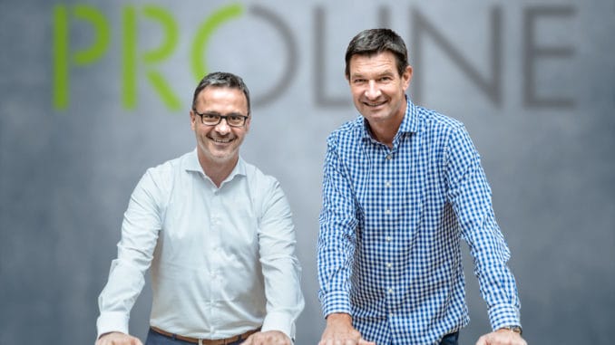 Im Bild: Proline-Geschäftsführer Martin Bartolovic (l.) und Hilmar Kusmierz (VKL Fliese).