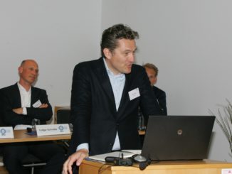 Der neue Verbandspräsident Paul De Cock kündigte in Viken unter anderem die Umzugspläne des EPLF nach Brüssel an.
