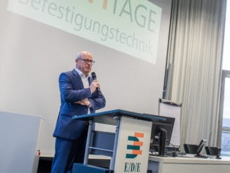 EDE-Geschäftsführer Dr. Christoph Grote eröffnete die diesjährigen Profitage Befestigungstechnik.